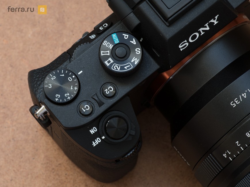 Элементы управления на верхней панели Sony Alpha A7S II