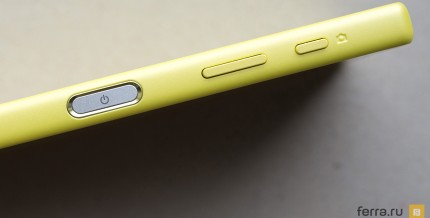 Правая боковая грань Sony Xperia Z5 Compact