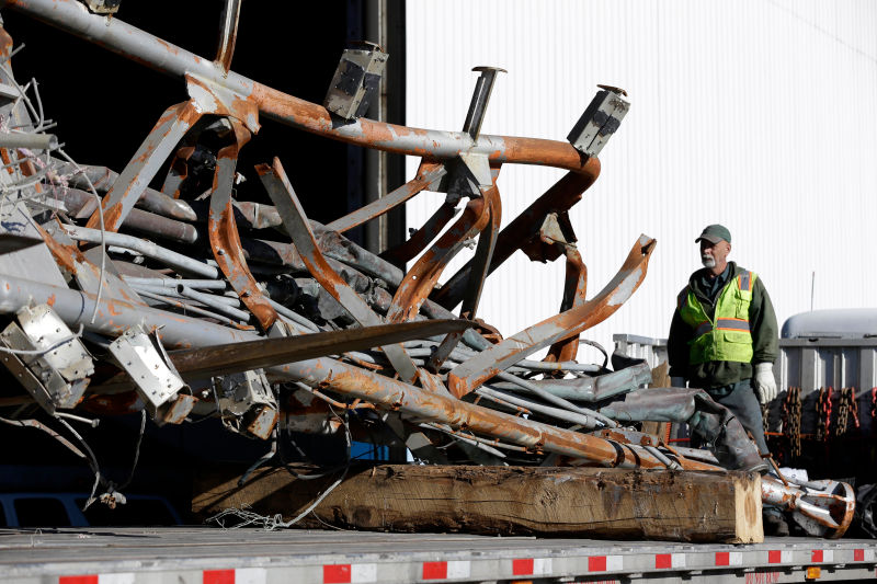 The Last Pieces of the Destroyed Twin Towers Are Leaving New York City