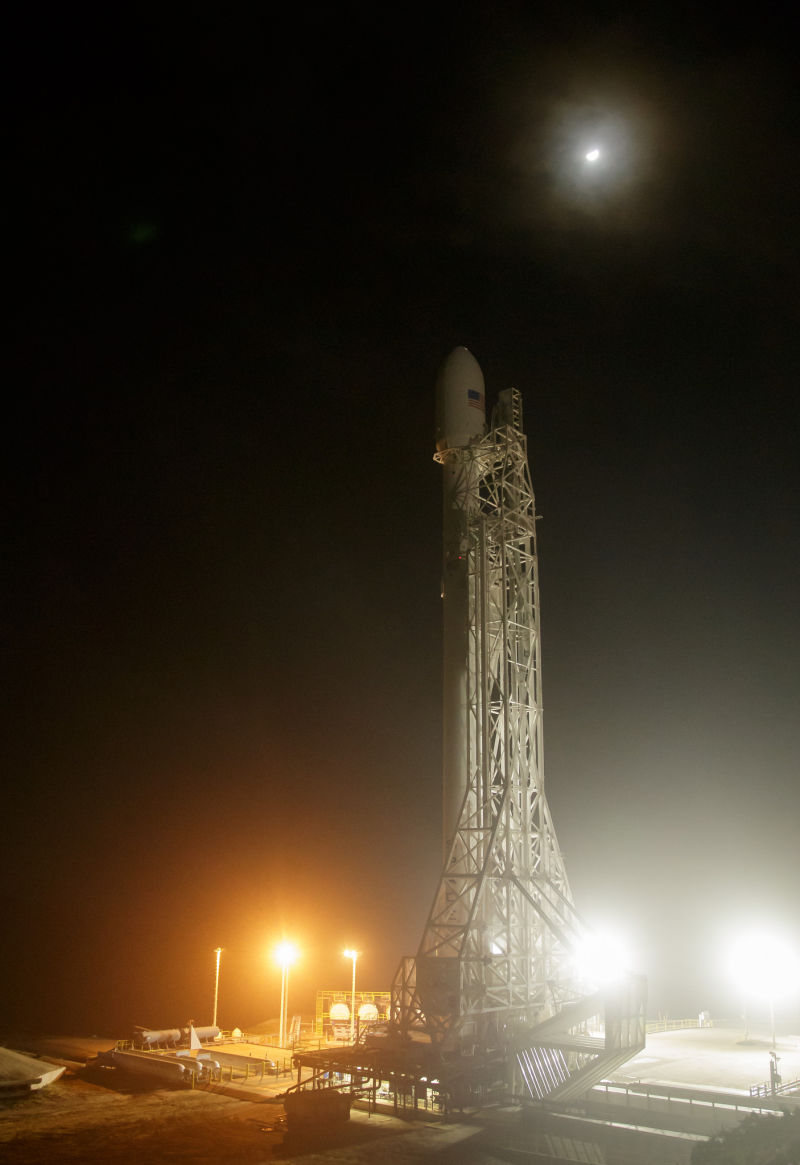 Here's the Behind-the-Scenes Story of SpaceX's Rocket Launch and Landing Attempt