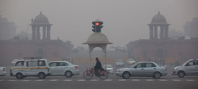 In Pictures: Delhi Still Chokes on Smog Despite Banning Half Its Cars 