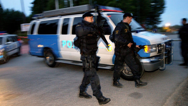 Сотрудники шведской полиции