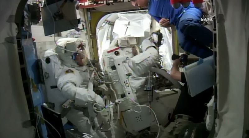 Watch as Astronauts Scramble Around Outside the Space Station [LIVE]
