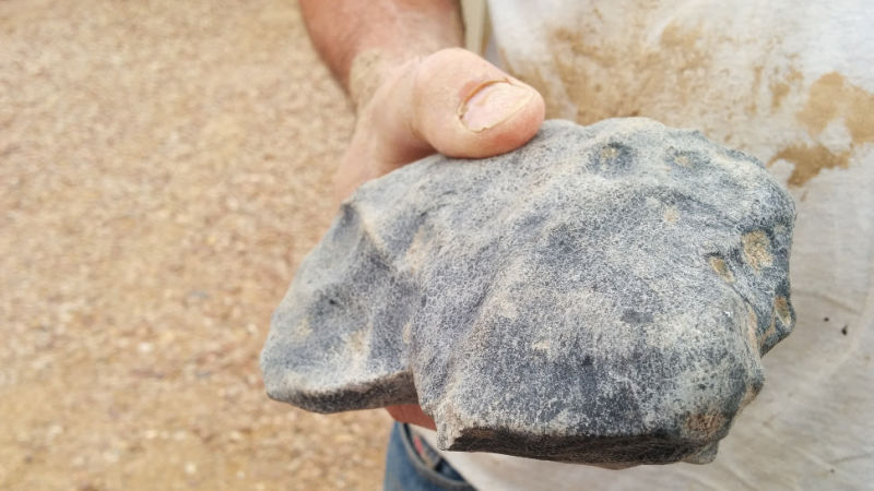 Geologists Found a Rock That's 'Older Than Earth' in the Australian Outback