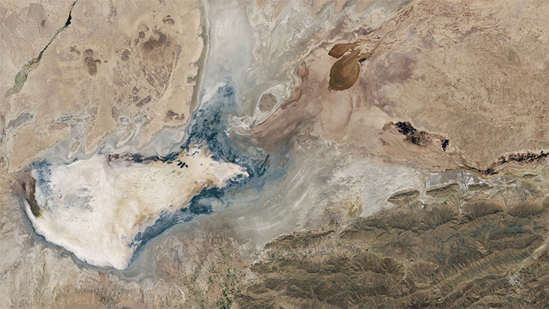 This Dry Patch of Land Used to Be Bolivia's Second Largest Lake
