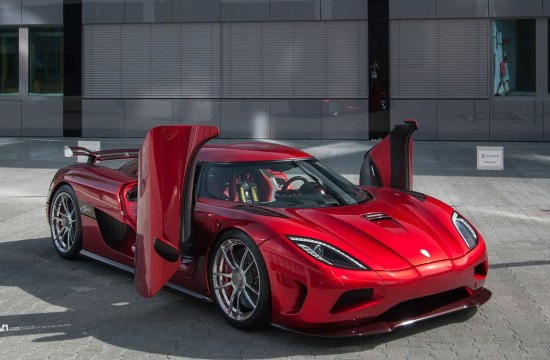 Smøllen maar! Rode Koenigsegg Agera R op ADV.1