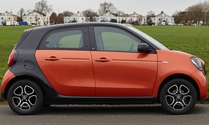 Photograph of Smart Car Forfour