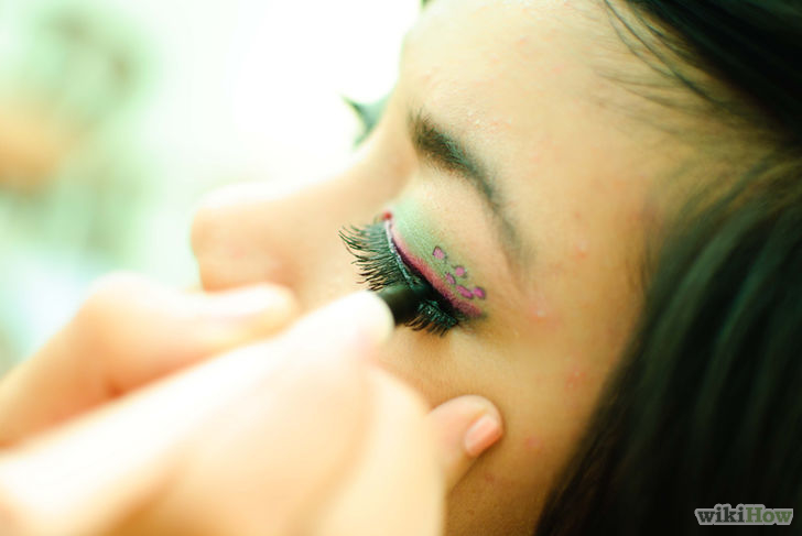 Image titled Apply Green and Pink Leopard Make Up Step 6