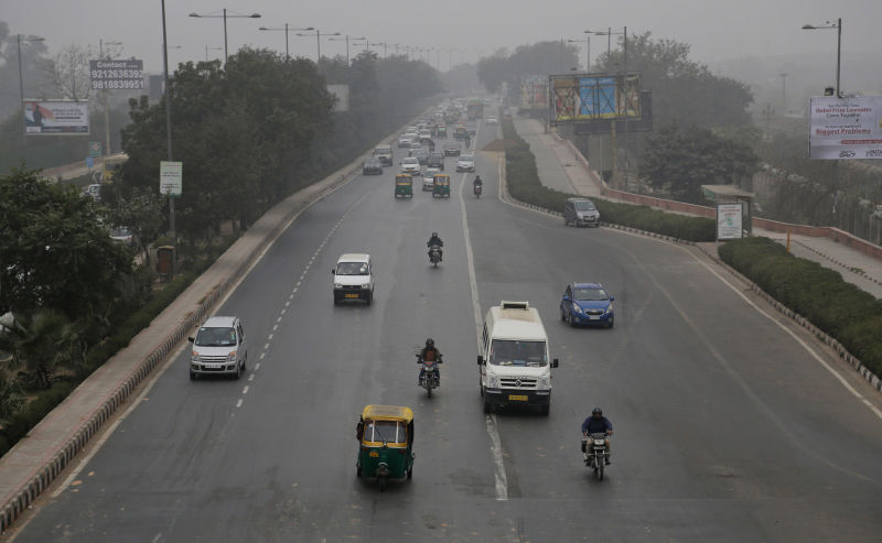 In Pictures: Delhi Still Chokes on Smog Despite Banning Half Its Cars 