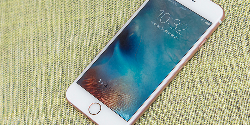 Apple Said To Be Developing Contact-Free Wireless Charging for iPhone