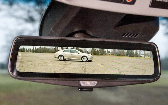 Cadillac verzint een achteruitkijkspiegel met streaming video