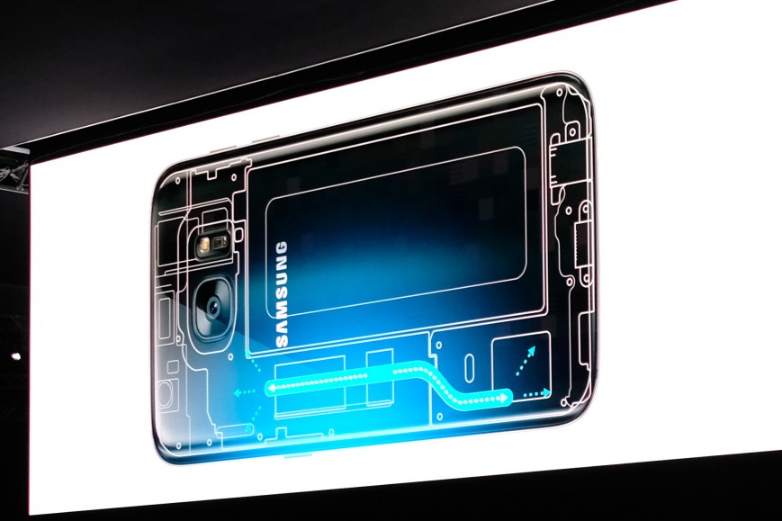 Процессор в смартфоне Samsung Galaxy S7 охлаждает тепловая трубка