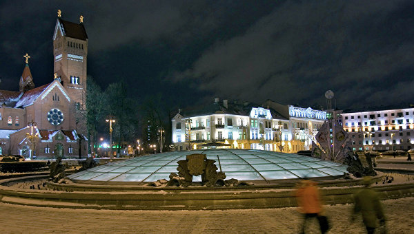 Минск, площадь Независимости. Архивное фото