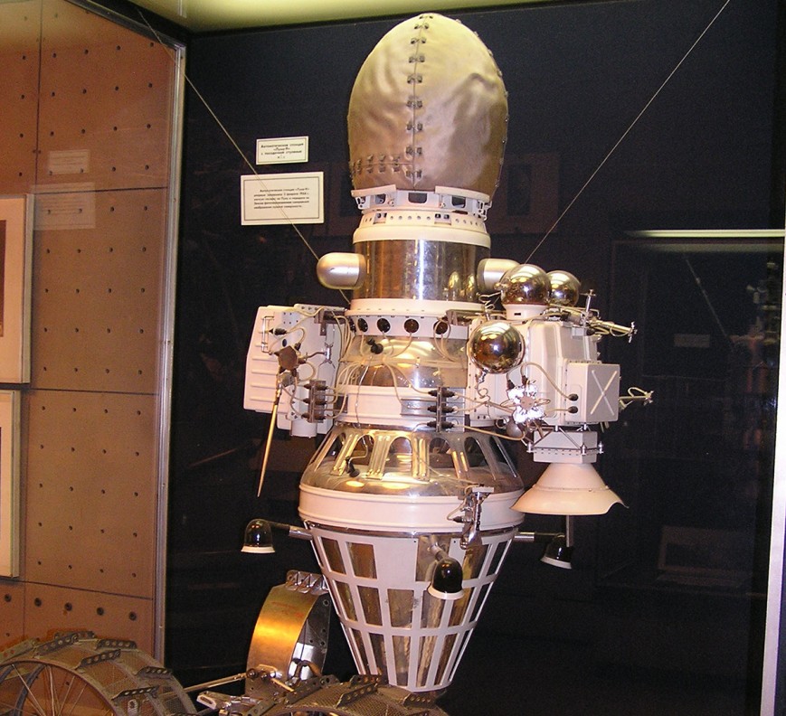 Модель межпланетной станции «Луна-9» в Музее космонавтики