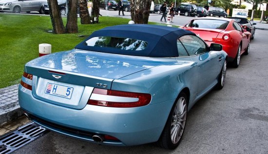 Blauw-op-blauwe DB9 Volante