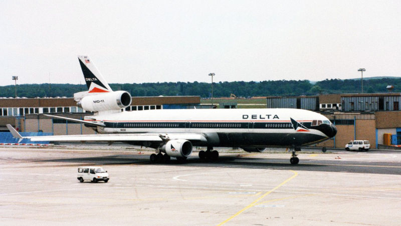 27 Stylish Airliner Liveries From The Past