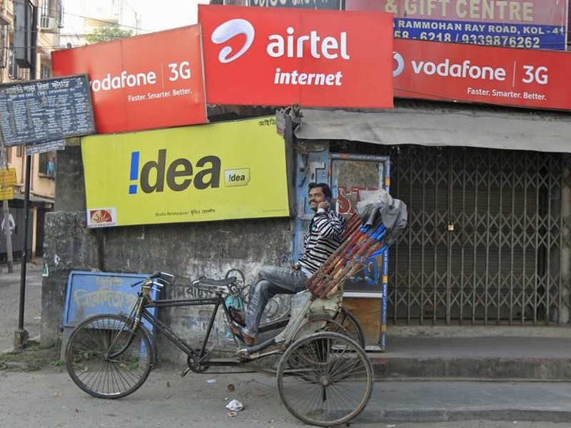 kolkata_man_talking_reuters.jpg