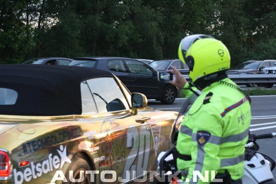 Agent trekt een plaatje