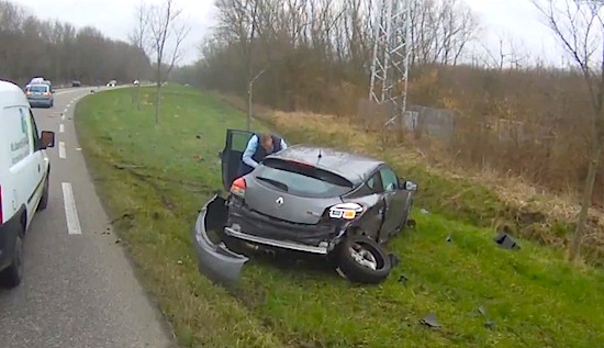 Motorijder bijna geplet door tegenligger