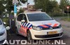 Police reanimeert, snotneusjes dancing on police car