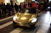 Video: so much of the attention you get with a goudgewrapte car