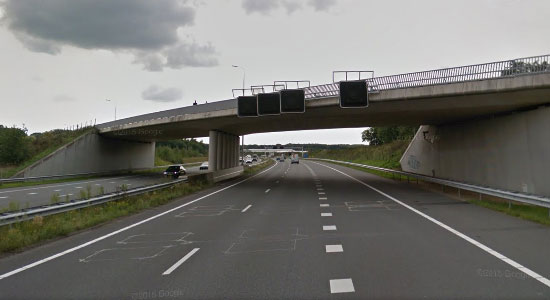 Viaduct over A73 bij Reuver