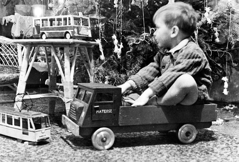 A Brief Pictorial Account of What Children Got for Christmas Decades Ago