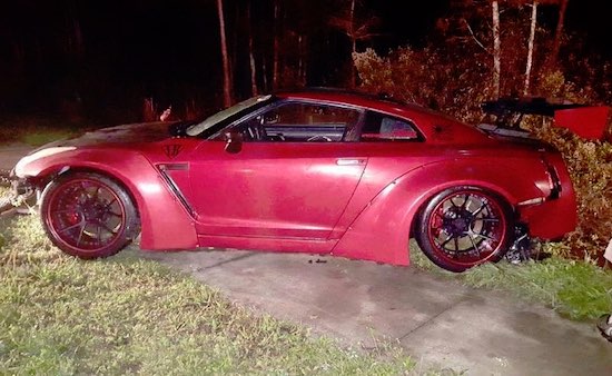 GT-R LB Crash