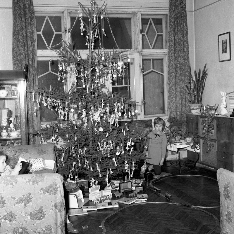 A Brief Pictorial Account of What Children Got for Christmas Decades Ago
