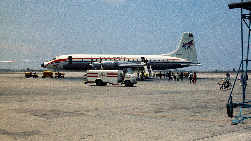 27 Stylish Airliner Liveries From The Past
