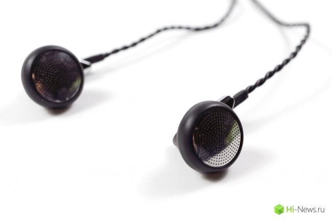 5 Earbuds As Is