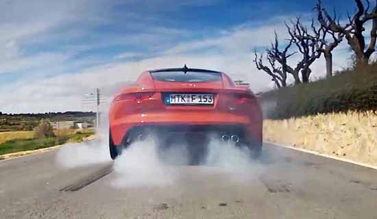 Jaguar F-Type wordt netjes ingereden