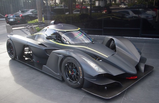 Bijzonder racemonster uit Slowakije te koop: de Praga R1