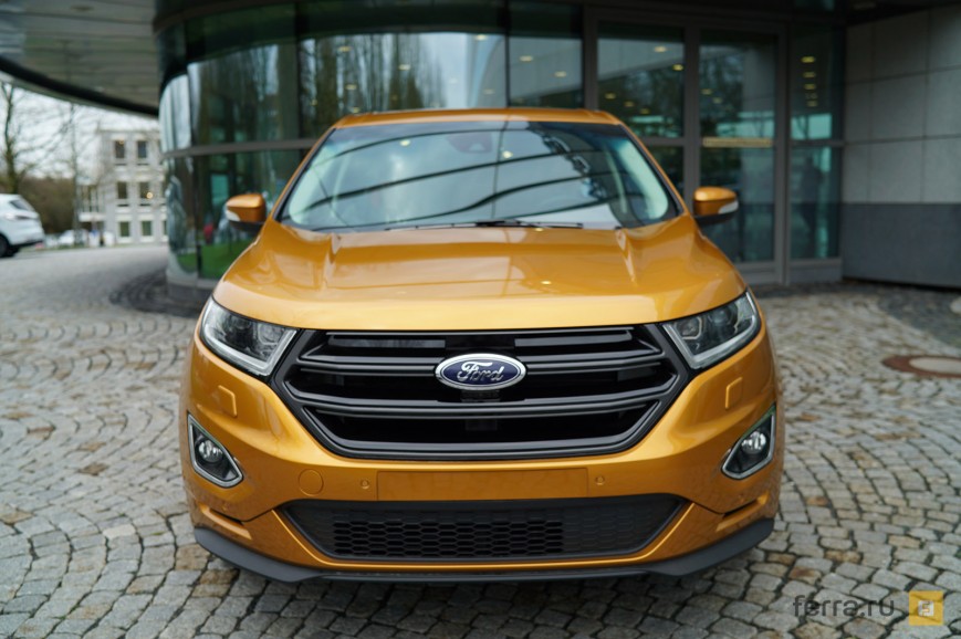 Ford Edge возле научно-исследовательского центра компании в Ахене