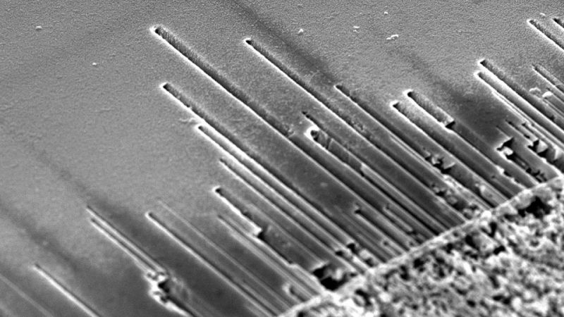 Gold Molecules Make Like a Snow-Blower to Carve Nano-Scale Pathways