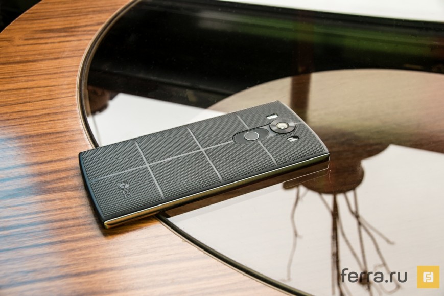 Тыловая панель LG V10