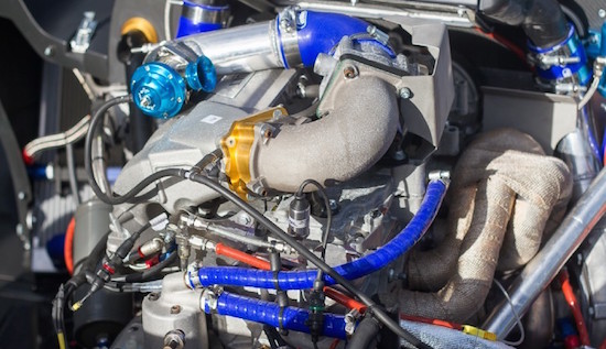 Bijzonder racemonster uit Slowakije te koop: de Praga R1