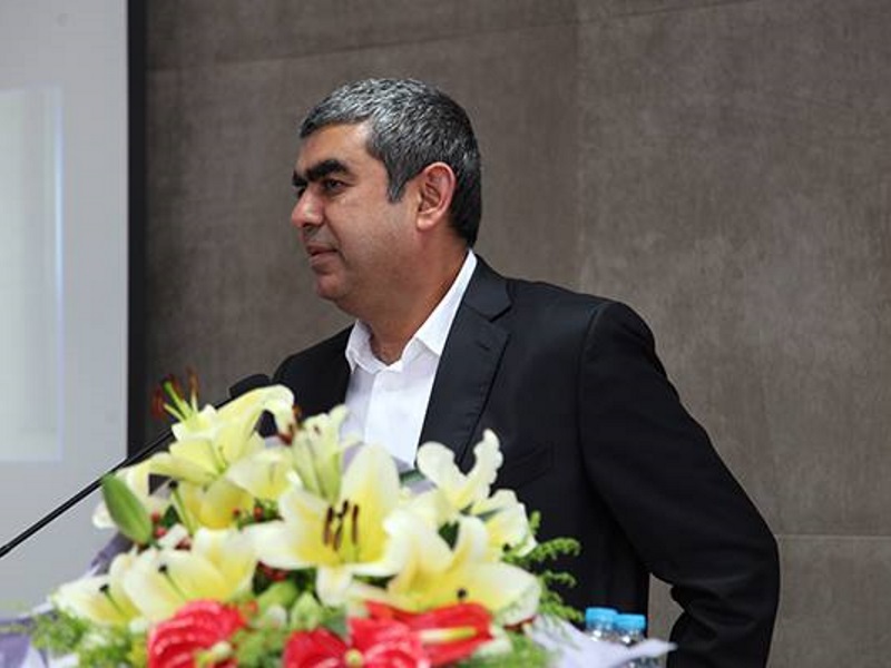 vishal_sikka_flowers_facebook.jpg