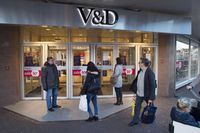 Klanten stonden vanmorgen voor een dichte deur bij V&D in Haarlem