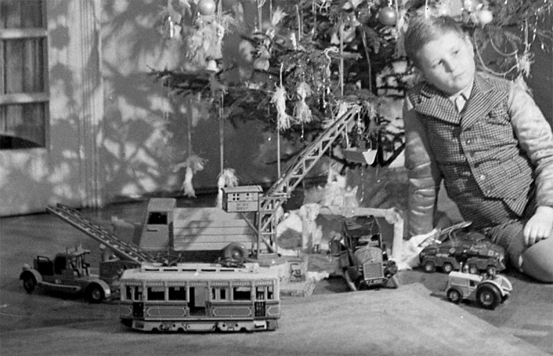 A Brief Pictorial Account of What Children Got for Christmas Decades Ago