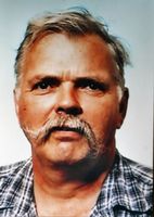 Les Strijder was in 2002 mogelijk het slachtoffer van antihomogeweld.