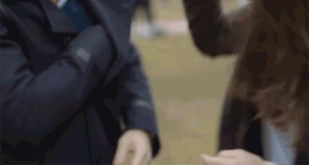 Can You Really Hate a Selfie Stick That Cleverly Transforms Into a Smartphone Case?