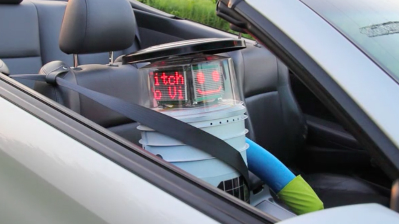 That Hitchhiking Robot That Americans Beat Up Will Live Forever in a Canadian Museum