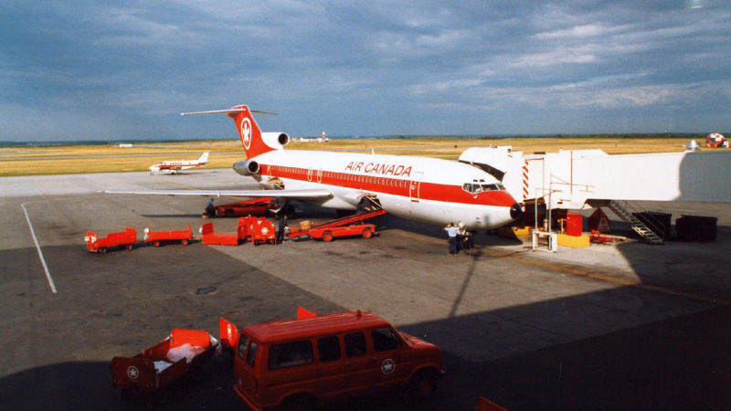 27 Stylish Airliner Liveries From The Past