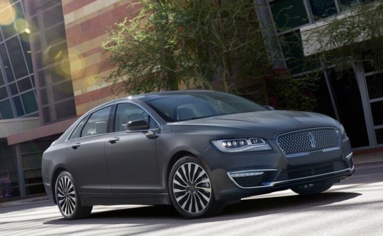 Lincoln geeft de MKZ een smaakvolle smoel
