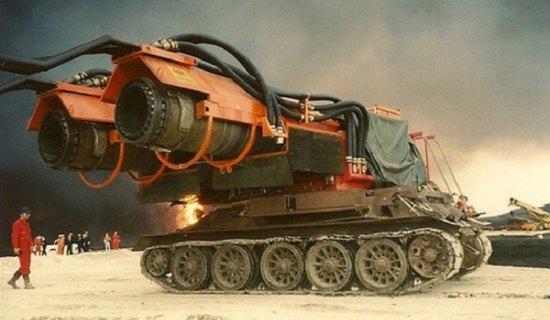 Tank met straalmotoren