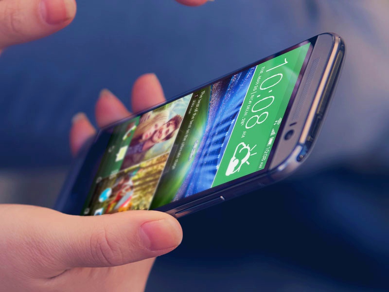 htc_one_m8_eye_hand_website.jpg