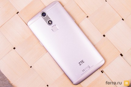 Тыловая панель ZTE Axon mini