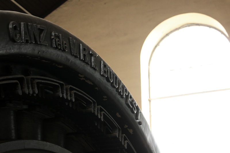 This Dieselpunk Shrine Hides a Century-Old, Fully Operational 800 HP Motor 