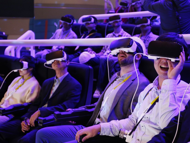 VR Porn Puts You Right in the Middle of All the Action